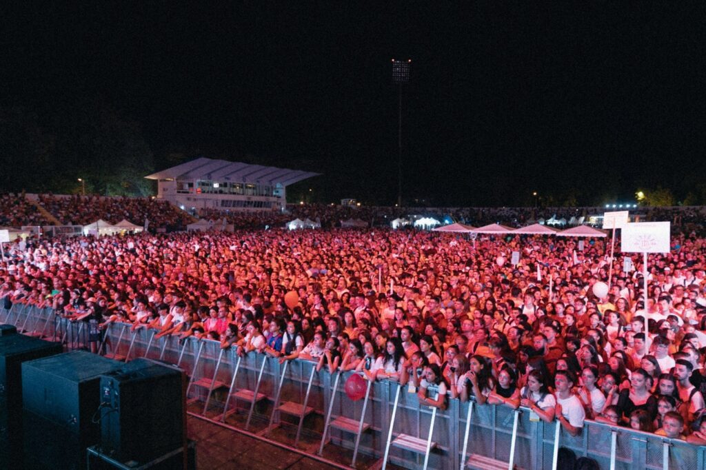 INIMO – un mare festival caritabi, pe Stadionul USV Arena. „Avem de pregătit 10.233 de copii pentru școală